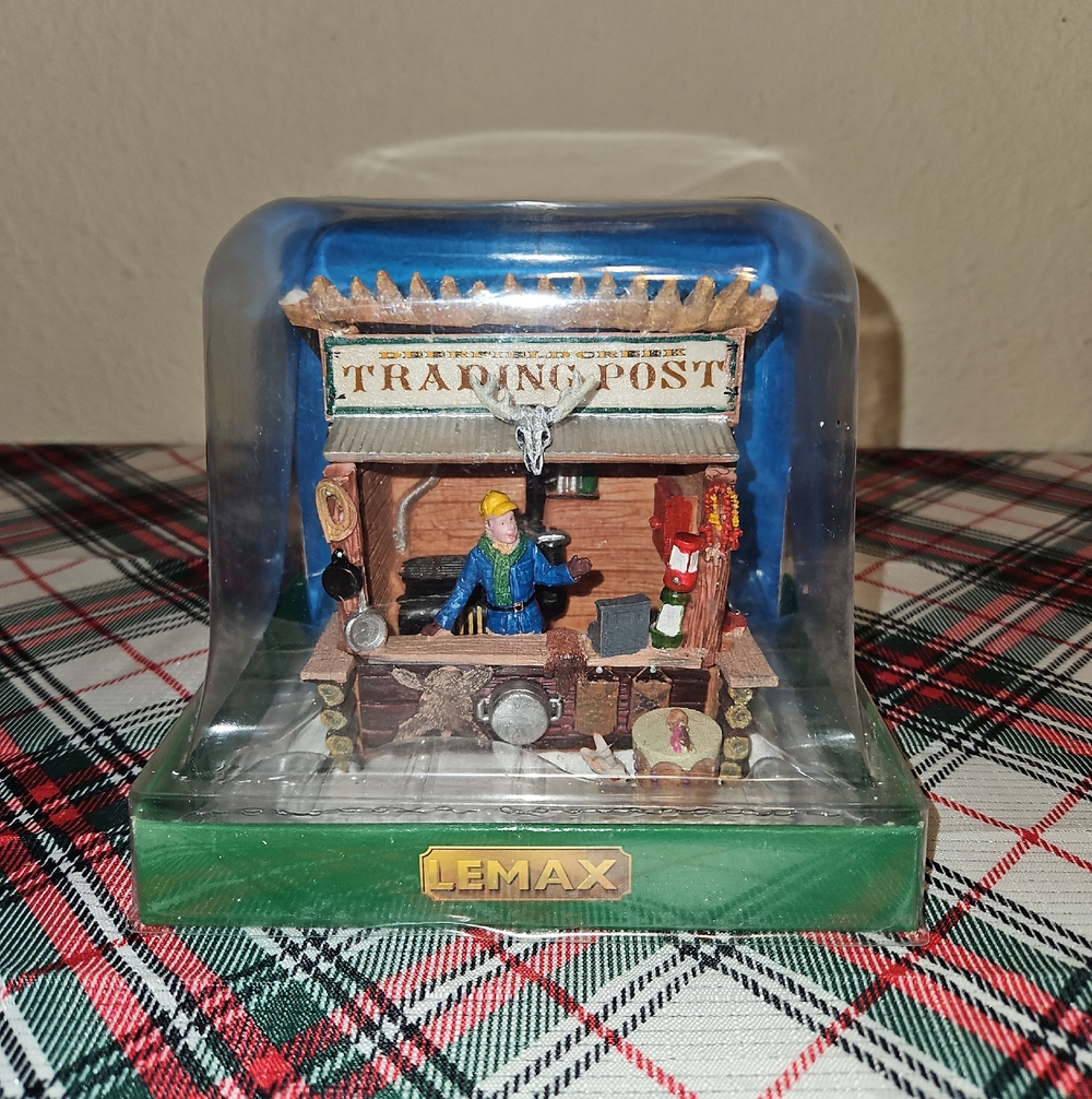 Lemax "Trading Post" Holiday Village Accessory Table Accent Decor